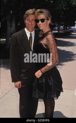 14 février 2006 - WAYNE GRETZKY AVEC JANET JONES 05-1989.CRÉDIT PAR Karnbad - © Roger/ZUMA/Alamy Fil Live News Banque D'Images