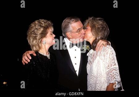 Ed McMahon avec sa femme Victoria et sa fille, Claudia. 10 janvier, 2006. Keri EDMCMAHONRETRO Karnbad © Roger/ZUMA/Alamy Fil Live News Banque D'Images