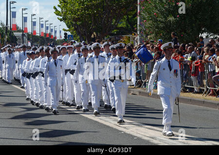 Saint-Denis, Réunion, France. 14 juillet, 2016. Défilé militaire pour la Fête nationale du 14 juillet, à Saint-Denis, la capitale de l'île de la réunion Credit : Valerie Koch/ZUMA/Alamy Fil Live News Banque D'Images