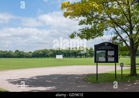 Eton College (bouillons charrue) Les terrains de jeu, Slough Road, Eton, Berkshire, Angleterre, Royaume-Uni Banque D'Images