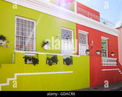 L'Afrique du Sud, Western Cape, Cape Town, Cape Town Bo-Kaap avec de nombreuses maisons colorées Banque D'Images