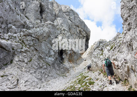 Hochschwab montagnes : les randonneurs sur le sentier G'hackte, Autriche, Styrie, Carinthie, Hochsteiermark Banque D'Images