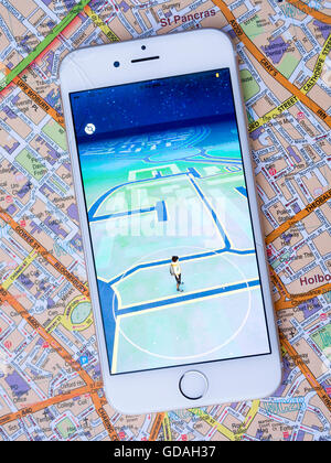 Pokemon rendez un jeu de réalité augmentée mobile jeu free-to-play jeu mobile réalité augmentée pour iOS et Android. Banque D'Images