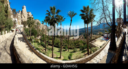 Vue panoramique de la route jusqu'à la montagne de Guadalest Banque D'Images