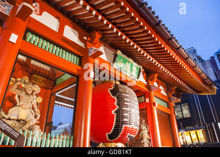 Le Japon, Honshu, Tokyo, Asakusa, Temple Sensoji aka d'Asakusa Kannon, Kaminarimon Gate Banque D'Images