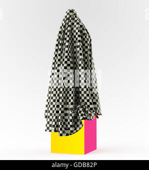 Statue sur cube podium drapé de tissu en satin brillant. Avant l'ouverture pièce d'art concept, rendering Banque D'Images