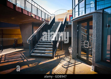 Escaliers d'acier et de béton Banque D'Images