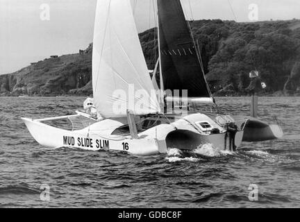 Nouvelles photos d'AJAX. Juin 1974. PLYMOUTH, en Angleterre. - ROUND BRITAIN RACE START - Mud Slide Slim (GO). PHOTO:JONATHAN EASTLAND/AJAX REF:YA BOUE    74 SLIDE SLIM Banque D'Images