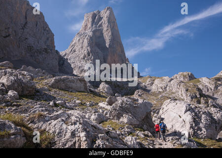 Randonnées à El Naranjo de Bulnes, le, à rester au,Refugio, Vega de Urriello, dans la région de Picos de Europa National Park,europe,Barcelone,Espagne. Banque D'Images