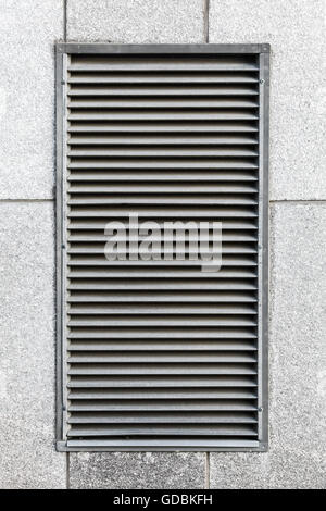 Grille de ventilation en gris métal mur industriel, la photo en gros plan de la texture Banque D'Images
