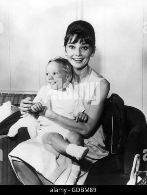 Hepburn, Audrey, 4.5.1929 - 20.1.1993, actrice britannique, avec son fils Dean, New York, City, 1961, Banque D'Images