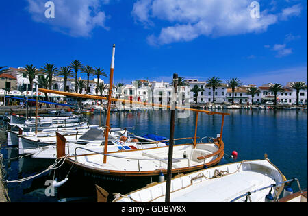 Bateaux de pêche de Fornells, Minorque, Iles Baléares, Espagne Banque D'Images