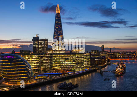 L'Angleterre,Londres,Southwark,Coucher de soleil sur le Shard Banque D'Images