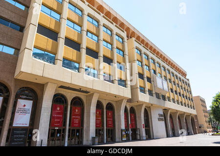 Façade du Stade Louis II stadium à Fontvieille, Monaco Banque D'Images