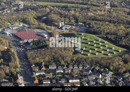 Vue aérienne, des panneaux solaires sur l'ex-dump Donnersberg, Bottrop, Ruhr, Rhénanie du Nord-Westphalie, Allemagne, Europe, antenne Banque D'Images