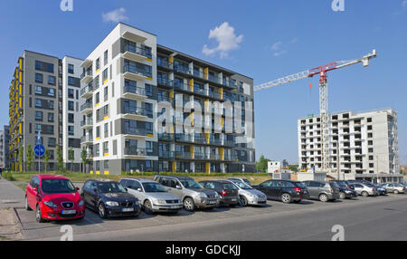 VILNIUS, LITUANIE - le 26 juin 2016 : La nouvelle norme moderne maison modulaire à un prix abordable avec des appartements pour les jeunes familles construire Banque D'Images