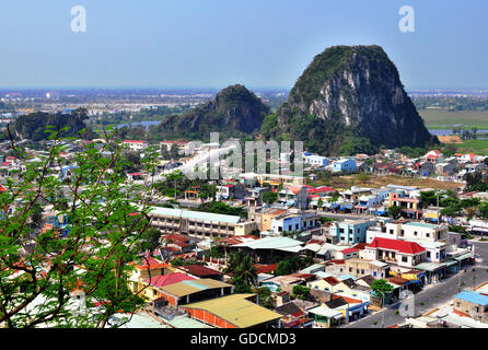 DA nang, Vietnam - MARS 18 : vue sur les collines de marbre dans le district de Ngu Hanh Son, Vietnam le 18 mars 2015. Banque D'Images