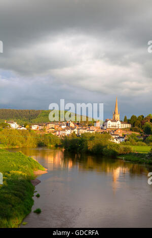 La ville de Ross on Wye, Herefordshire, sur la rivière Wye. Banque D'Images