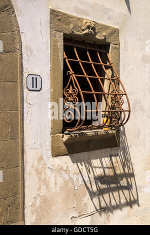 Détails de vieilles maisons sur la Costa San Giorgio, où vivaient Galileo dans les années 1600, Florence, Toscane, Italie. Banque D'Images