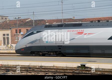 Trenitalia, Eurostar train à grande vitesse Banque D'Images