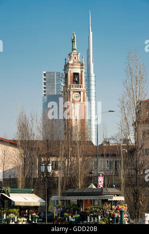 L'Italie, Lombardie, Milan, skyline de cimetière Monumentale Banque D'Images