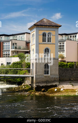 L'Irlande, Galway, Galway, à côté de la tour de la pêche Rivière Corrib à Wolf Tone Bridge Banque D'Images