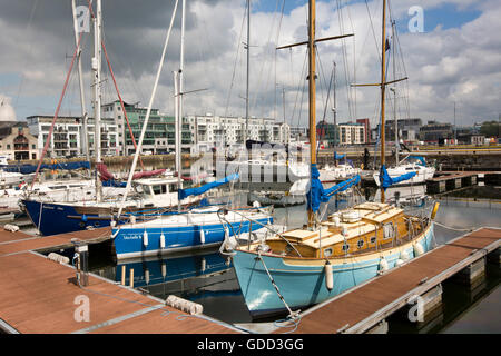 L'Irlande, Galway, Galway, nouveau Dock, Dock Road No 1, à l'amarrage des bateaux à voile loisirs Banque D'Images