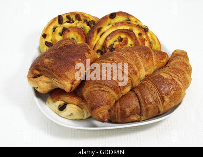 French Sweet Pains, croissants, pain au chocolat, pain aux raisons Banque D'Images