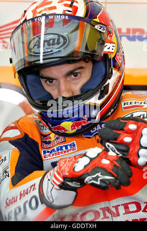Hohenstein-Ernstthal, Allemagne. 15 juillet, 2016. Le coureur de moto MotoGP espagnol Dani Pedrosa du Team Repsol Honda vu dans la fosse pendant les premiers essais libres du Grand Prix d'Allemagne au Sachsenring circuit de course à Hohenstein-Ernstthal, Allemagne, 15 juillet 2016. Photo : JAN WOITAS/dpa/Alamy Live News Banque D'Images