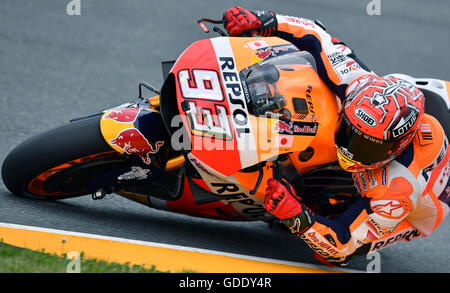 Hohenstein-Ernstthal, Allemagne. 15 juillet, 2016. SpanishMotoGP Marc Marquez du pilote Repsol Honda Team sur le cours pendant la deuxième libre formation au moto Grand Prix du Championnat du Monde de l'Allemagne sur le Sachsenring à Hohenstein-Ernstthal, Allemagne, 15 juillet 2016. Photo : HENDRIK SCHMIDT/dpa/Alamy Live News Banque D'Images