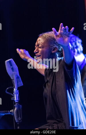 Cartagena, Espagne. 15 juillet, 2016. Ala.Singer ni dans la Mar de Músicas Festival. Credit : ABEL F. ROS/Alamy Live News Banque D'Images