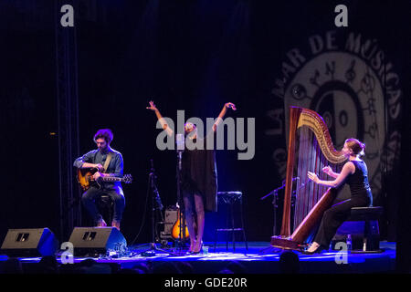 Cartagena, Espagne. 15 juillet, 2016. Ala.Singer ni dans la Mar de Músicas Festival. Credit : ABEL F. ROS/Alamy Live News Banque D'Images