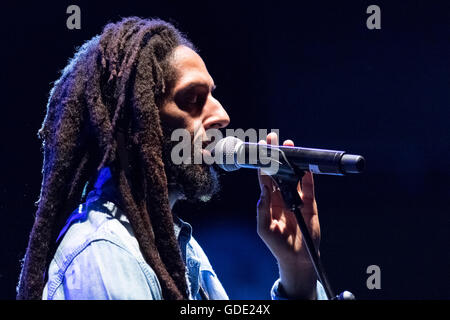 Cartagena, Espagne. 15 juillet, 2016. Singer Julian Marley et soulèvement dans la Mar de Músicas Festival. © ABEL F. ROS/Alamy Vivre sw Banque D'Images