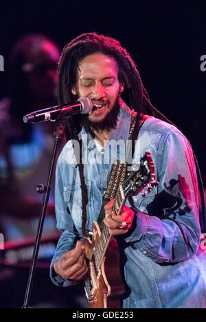 Cartagena, Espagne. 15 juillet, 2016. Singer Julian Marley et soulèvement dans la Mar de Músicas Festival. © ABEL F. ROS/Alamy Vivre sw Banque D'Images