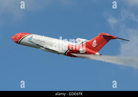 Salon aéronautique de Farnborough 2016. Réaction en cas de déversement d'huile Boeing 727 converti en avion à réaction de ligne Banque D'Images