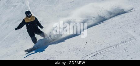 Snow boarder,15 ans,montagne,Tegel près de Füssen,Alpes d'Allgäu, Bavière Allgäu,Allemagne,l'Europe Banque D'Images