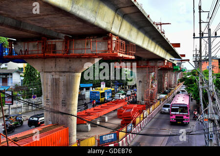 Nouvelle construction d'un Bangkok Mass Transit System, BTS skytrain, Bangkok, Thaïlande. Banque D'Images