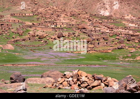 Bergerie près de Sirwa peak dans les montagnes de l'Atlas, Maroc, architecture berbère Banque D'Images