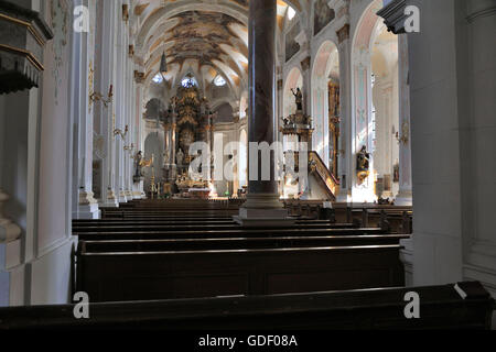 L'église St Pierre et Paul, Deggendorf, Bavière, Allemagne Banque D'Images