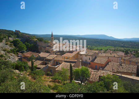 Saint Saturnin les Apt, Provence, Provence-Alpes-Côte d'Azur, France Banque D'Images