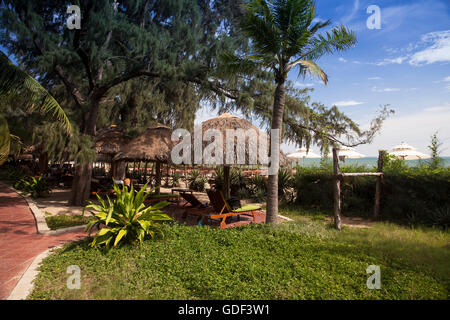 Jardin de l'hôtel Ninh Chu Resort, Phan Rang, Ninh Thuan, Vietnam Banque D'Images