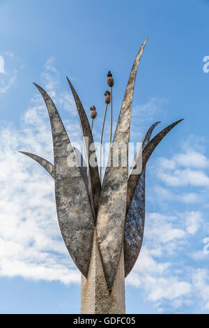 La sculpture moderne sur la Plaza Vieja, La Havane, Cuba Banque D'Images