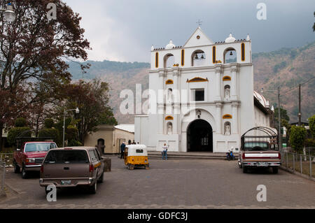 Église de San Lucas Toliman, Lago de Atitlan, Guatemala, Amérique Centrale Banque D'Images