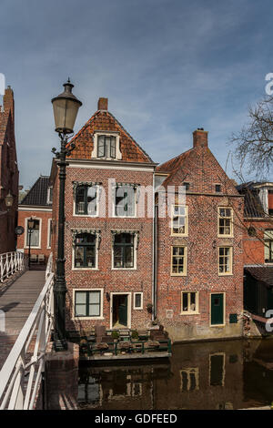 Maisons anciennes dans le centre de Delfzijl, aux Pays-Bas Banque D'Images