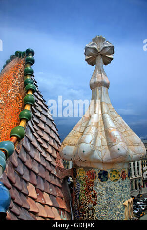 'Détail' à partir de la Casa Batllo, par le célèbre architecte catalan, Antoni Gaudí, Passeig de Gracia, de l''Eixample, Barcelone, Espagne. Banque D'Images