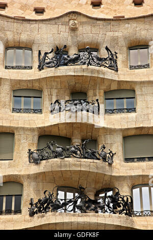 'Détail' de 'La Pedrera' ('Casa Milà'), l'un des chefs-d par le célèbre architecte catalan, Antoni Gaudi, Barcelone, Espagne. Banque D'Images