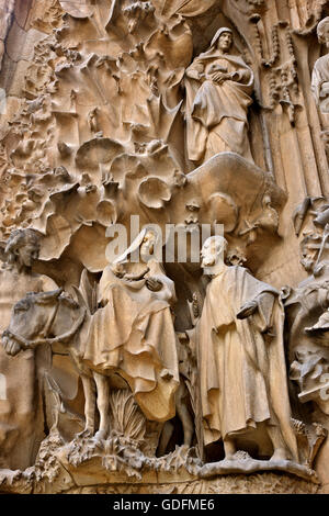 'Détail' à partir de la Nativité Façade de la Sagrada Familia, (architecte Antoni Gaudi) ,'Trademark' de Barcelone, Catalogne, Espagne. Banque D'Images