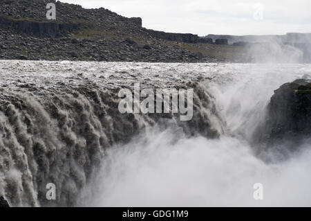 Islande : Détails de Dettifoss, l'une des plus puissantes en cascade l'Europe, célèbre pour ses paysages exotiques Banque D'Images