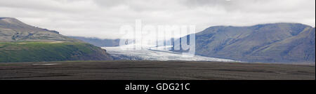 Islande : vue panoramique sur l'Skaftafellsjokull, le Glacier Skaftafell, un éperon de la calotte de glace Vatnajokull Banque D'Images