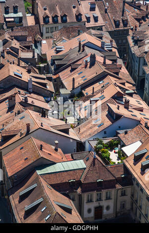 Vue du haut de la cathédrale de Saint Nicolas à Fribourg, Suisse Banque D'Images